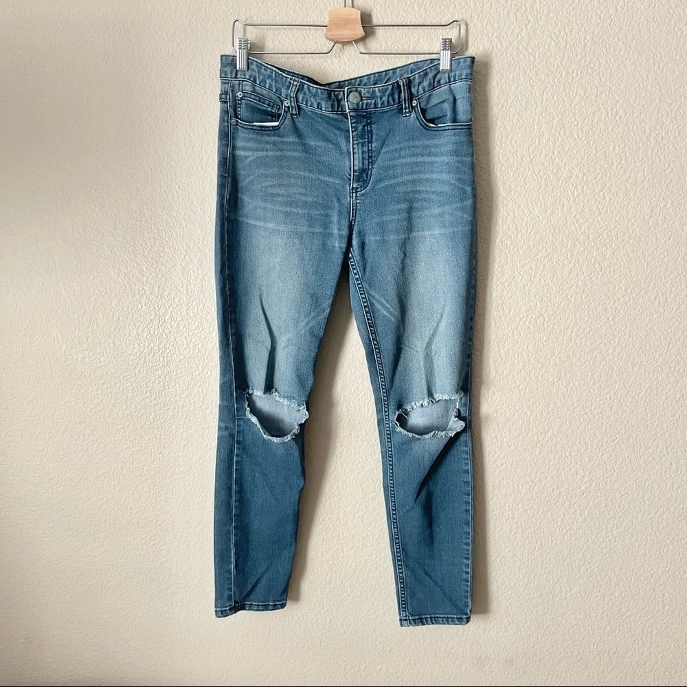 Free People-women’s busted knee skinny jeans